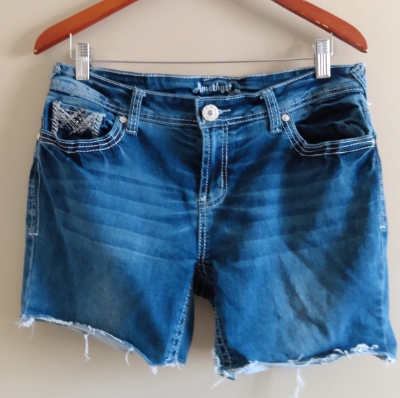Amethyst Jean Shorts Blue 9 Inch Rise Cotton Pockets Jean Women's Size 13 - Picture 9 of 9
